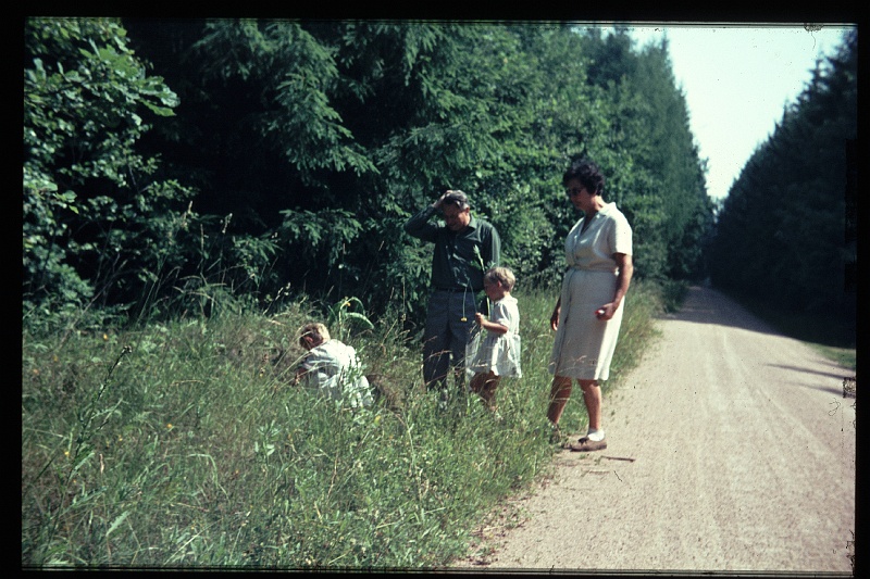 27.Hohe Linie jun 1966 Rino,Ilse,Brigitte,Marion.JPG
